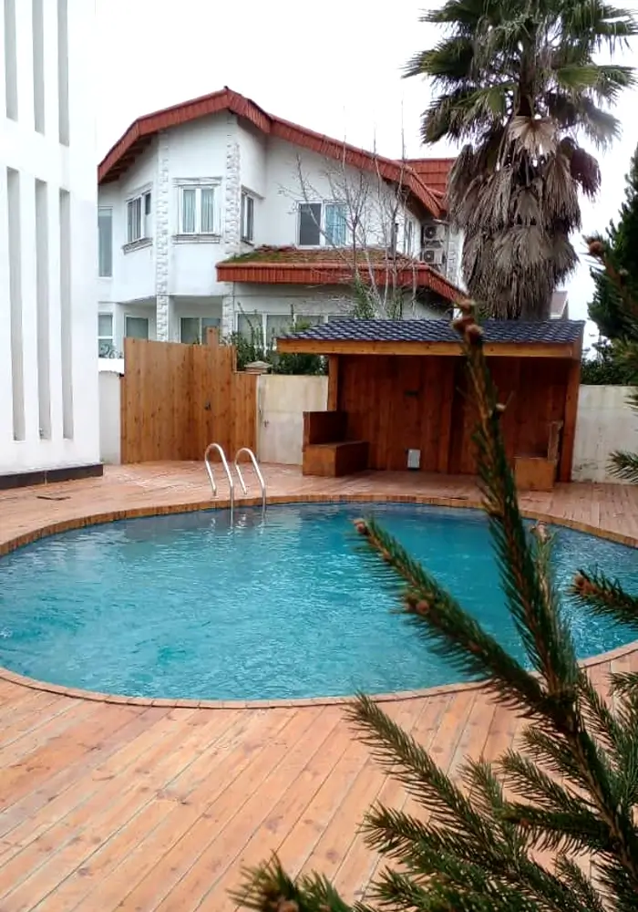 ساخت استخر در بندر انزلی